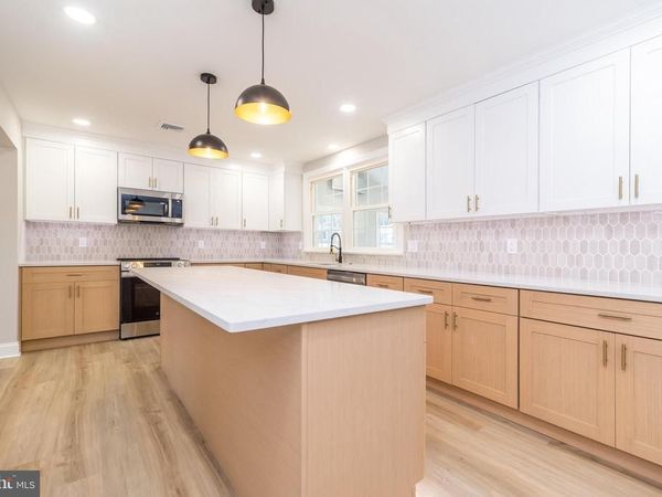 1433 SANDYS LANE, NORTH WALES, PA 19454