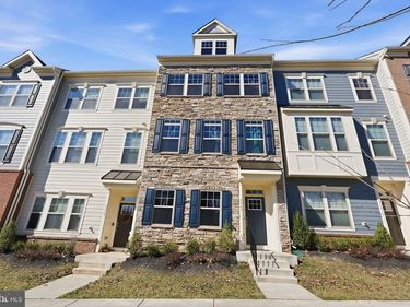 9365 BARNES LOOP, MANASSAS, VA 20110