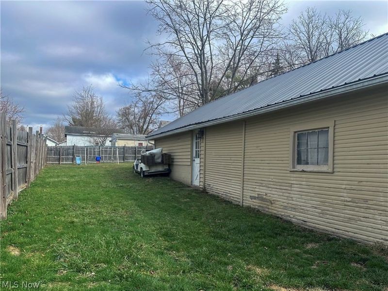 114 Townsend Avenue, Girard, OH 44420 Photo 4