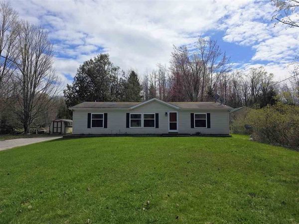9410 Pickerel Lake Road, Petoskey, MI 49770