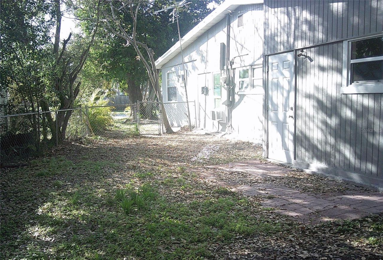 1060 65th Street S, Saint Petersburg, FL 33707 Photo