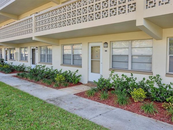 1051 79TH AVENUE N, Unit 103, ST PETERSBURG, FL 33702