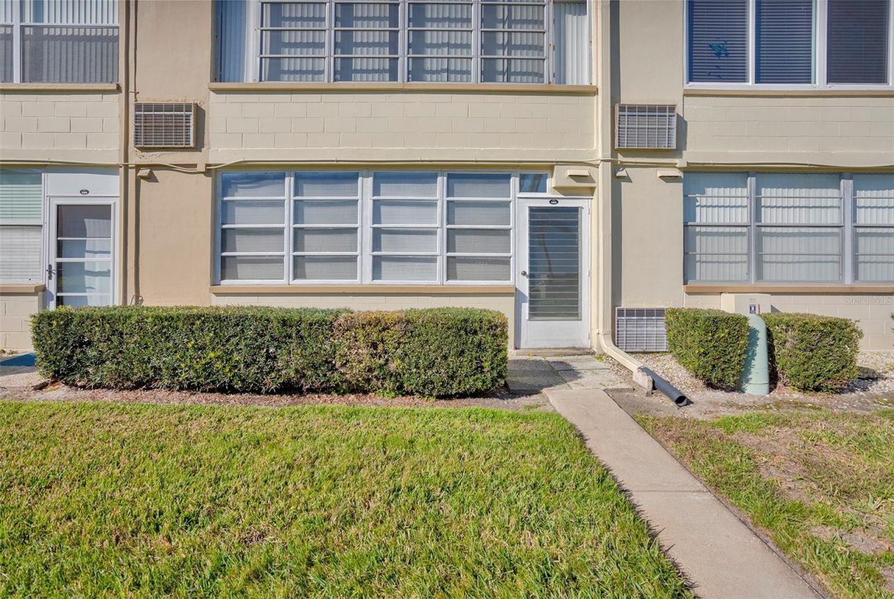 1051 79th Avenue N, Unit 103, Saint Petersburg, FL 33702 Photo