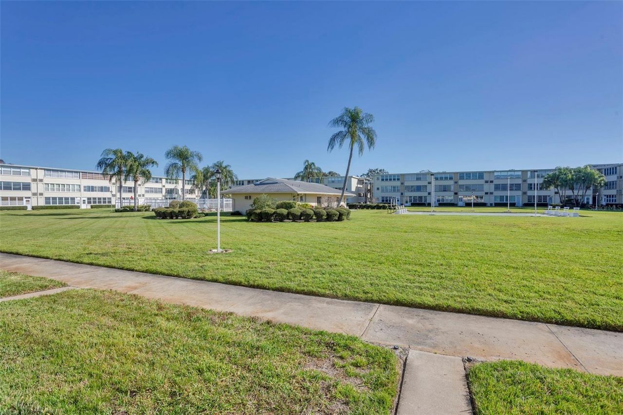 1051 79th Avenue N, Unit 103, Saint Petersburg, FL 33702 Photo