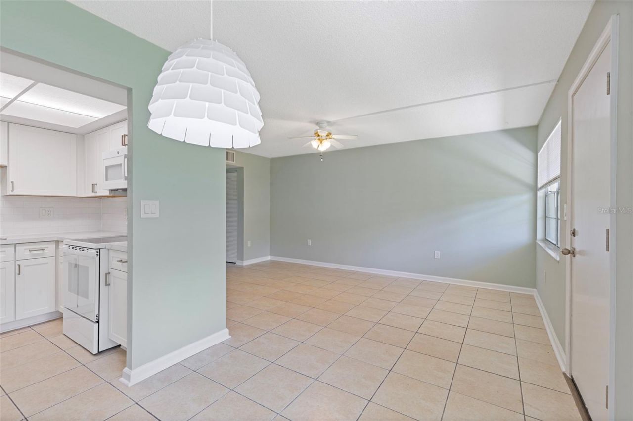 1051 79th Avenue N, Unit 103, Saint Petersburg, FL 33702 Photo