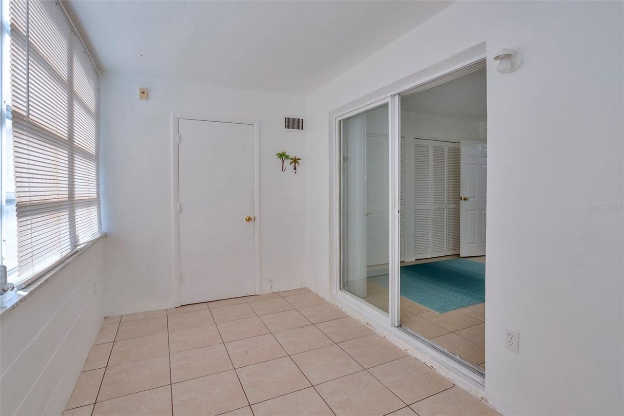 1051 79th Avenue N, Unit 103, Saint Petersburg, FL 33702 Photo