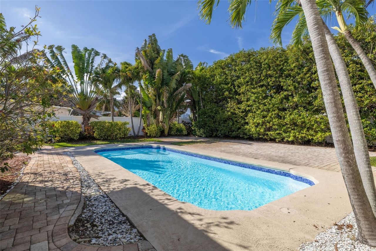 333 30th Avenue N, Saint Petersburg, FL 33704 Photo