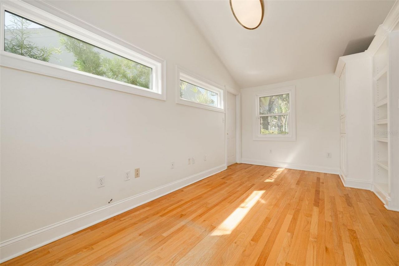 333 30th Avenue N, Saint Petersburg, FL 33704 Photo