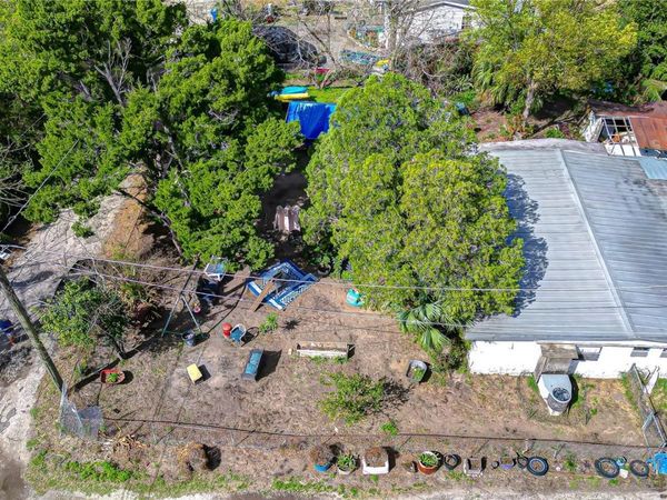 8420 KRICKET LANE , TAMPA, FL 33637