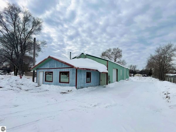 405 Cedar N, Kalkaska, MI 49646