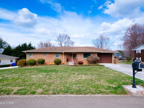 1821 Russell St, Morristown, TN 37813