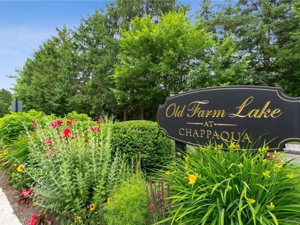 118 Stone Bridge Square , Unit 118, Chappaqua, NY 10514