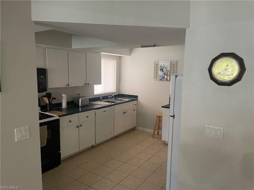 59 Camelot Gardens Blvd, Unit 207, Lehigh Acres, FL 33936 Photo