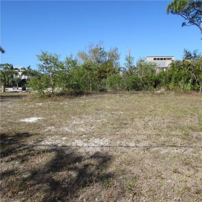 7757 Breakwater Ct, Bokeelia, FL 33922 Photo