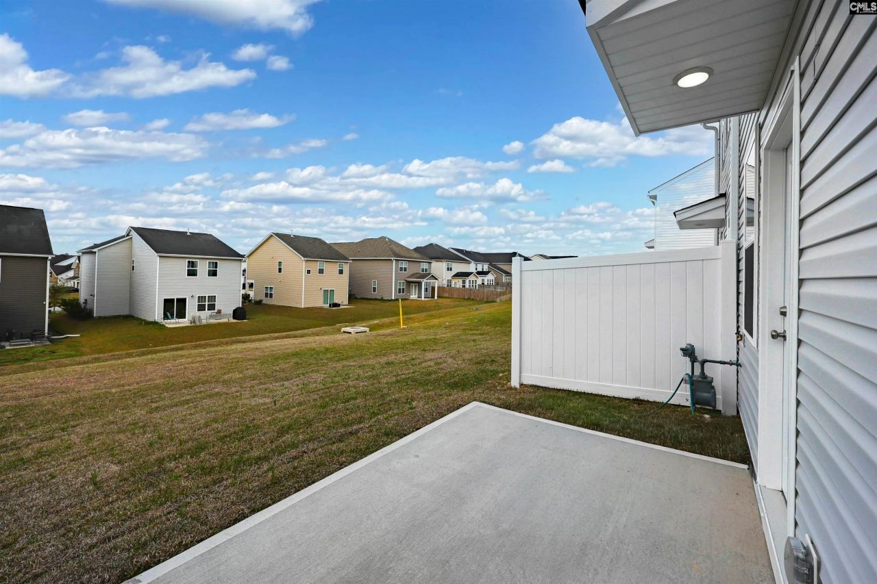 266 Sunny Hill Drive Photo 4