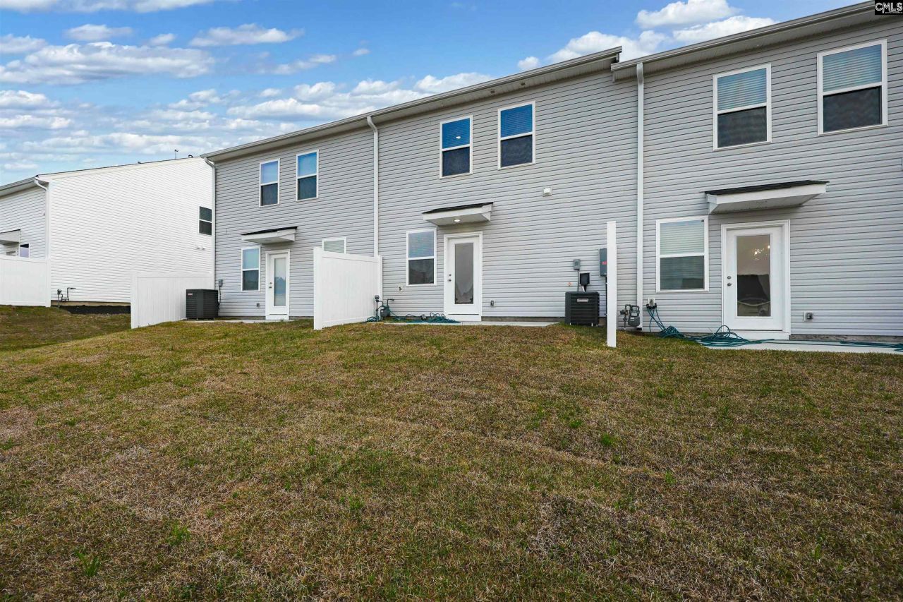 266 Sunny Hill Drive Photo 6