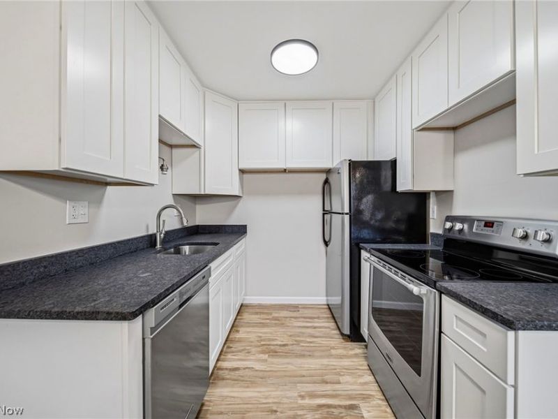 21896 River Oaks Drive, Unit C-1, Rocky River, OH 44116 Photo 7