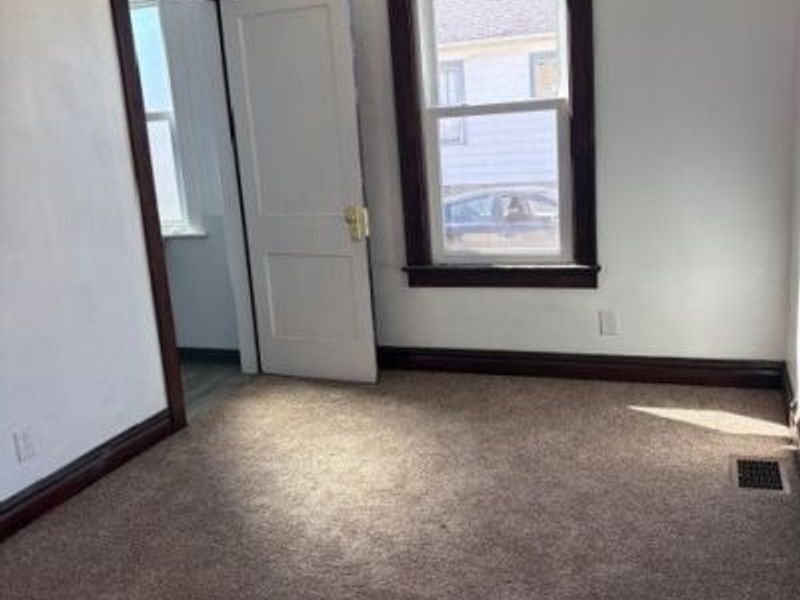 952 Taylor Street , Zanesville, OH 43701 Photo 7