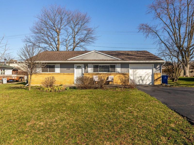 3060 Wessex Court, Columbus, OH 43232 Photo 1