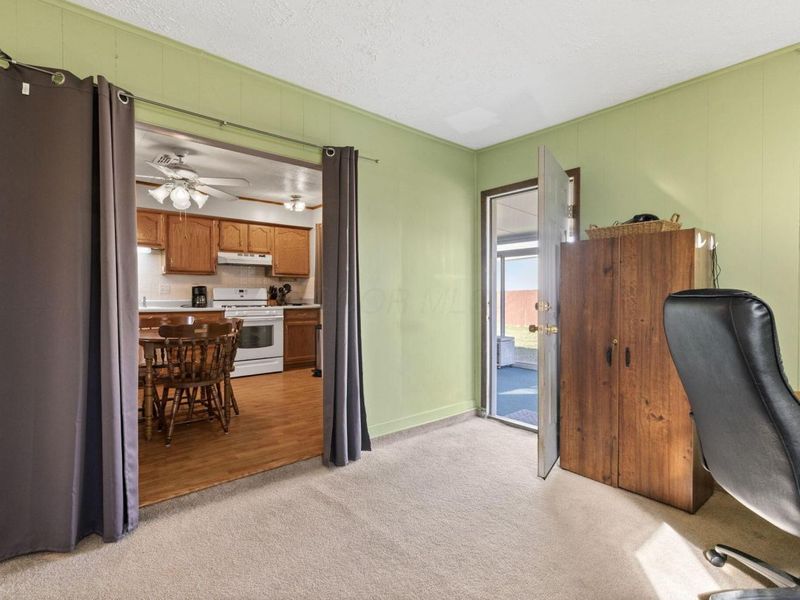 3060 Wessex Court, Columbus, OH 43232 Photo 10