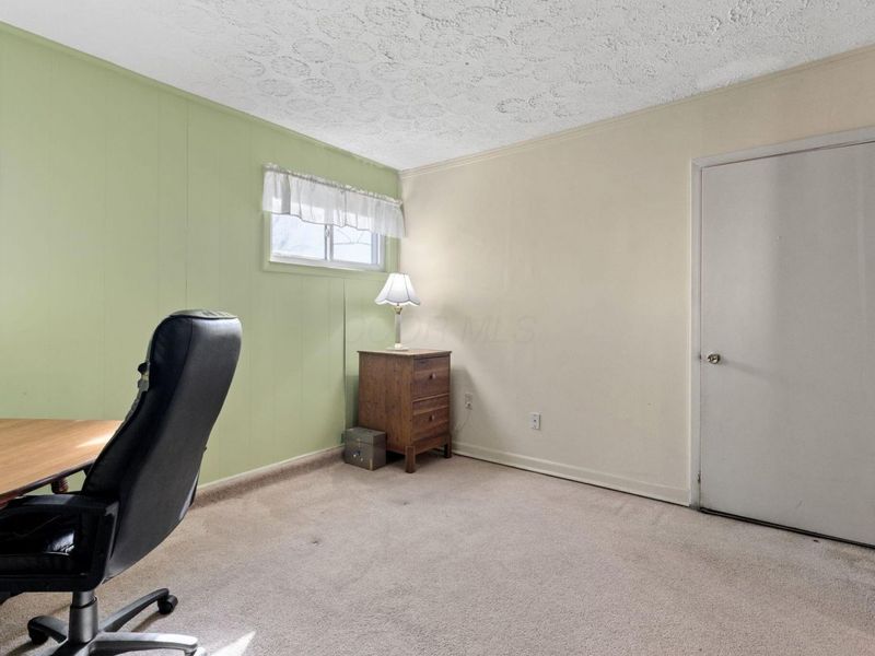 3060 Wessex Court, Columbus, OH 43232 Photo 12