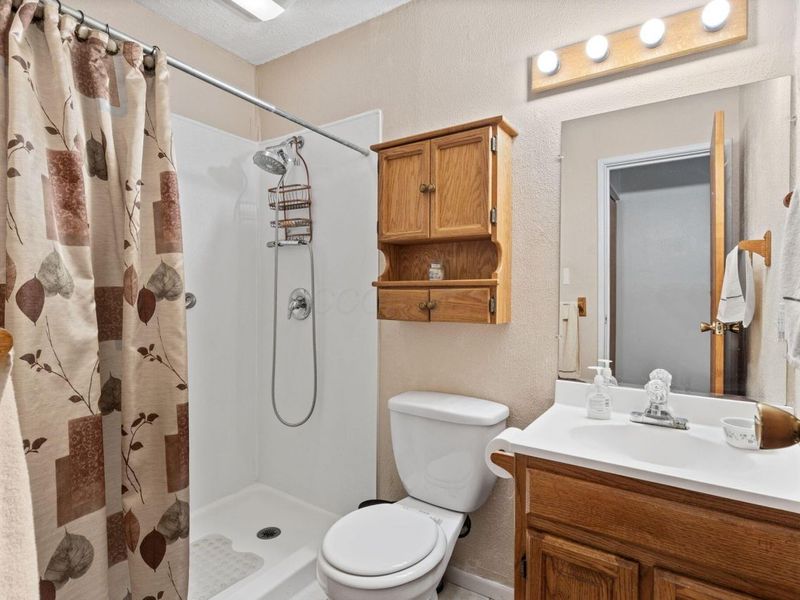 3060 Wessex Court, Columbus, OH 43232 Photo 24