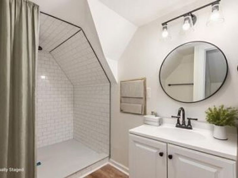 865 Old Leonard Avenue , Columbus, OH 43203 Photo 27