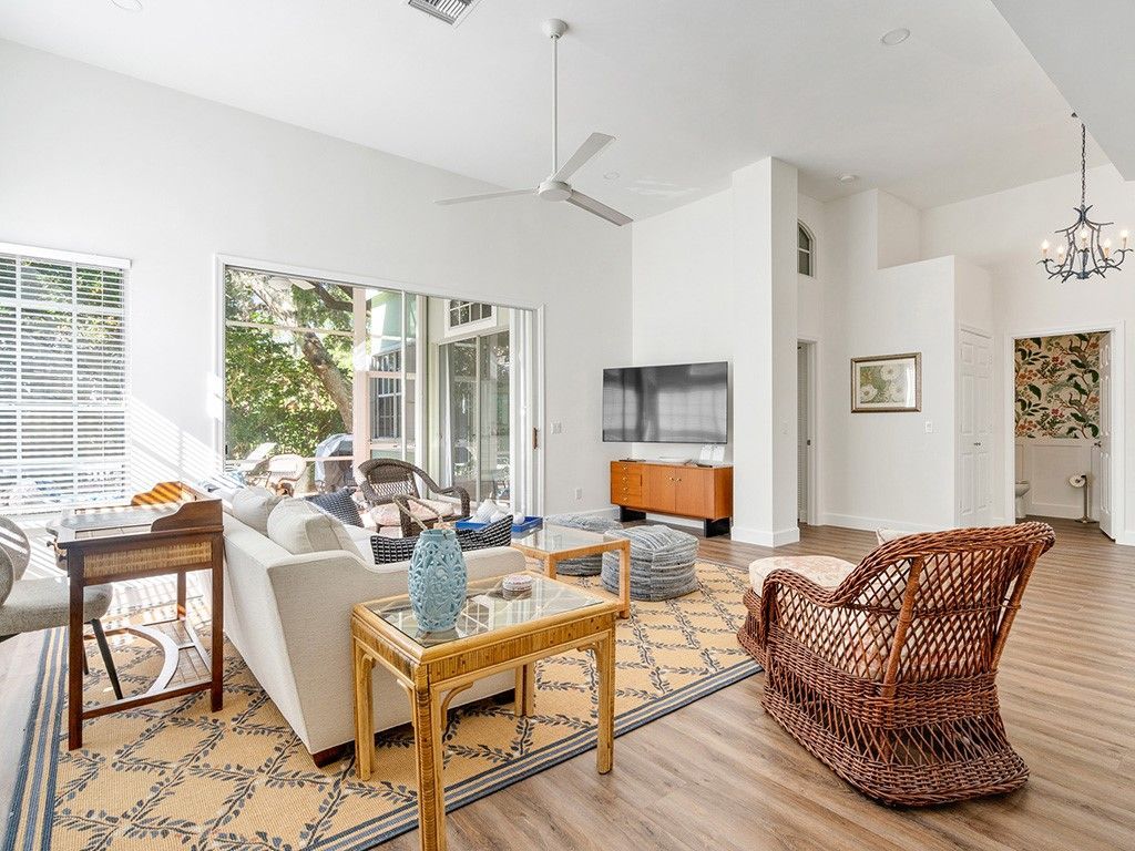 8829 Lakeside Circle, Vero Beach, FL 32963 Photo