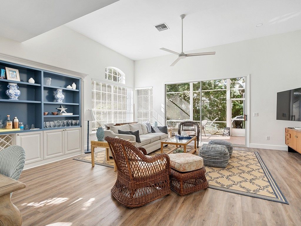 8829 Lakeside Circle, Vero Beach, FL 32963 Photo