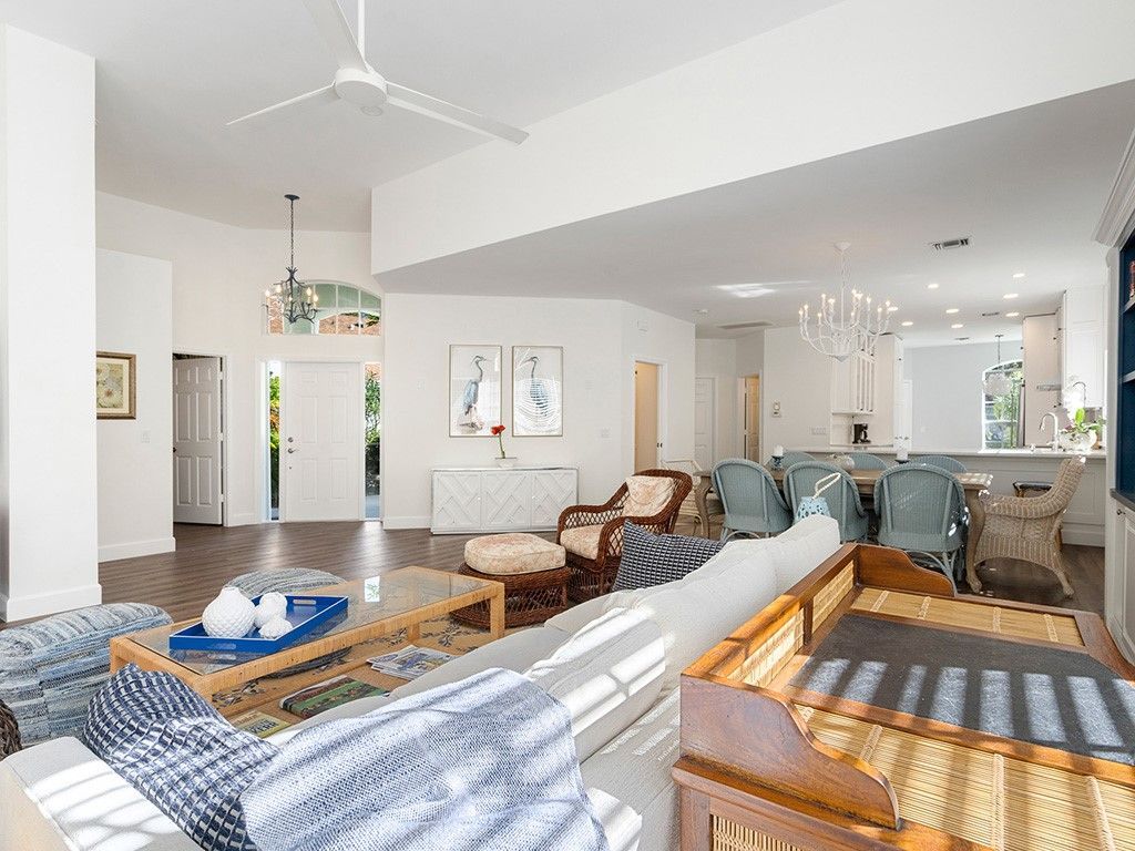 8829 Lakeside Circle, Vero Beach, FL 32963 Photo