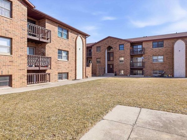 1161 GILLINGHAM ROAD, Unit B3, Neenah, WI 54952