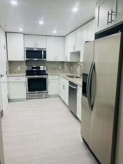 90 Edgewater Dr, Unit 606, Coral Gables, FL 33133 Photo