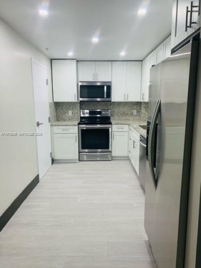 90 Edgewater Dr, Unit 606, Coral Gables, FL 33133 Photo