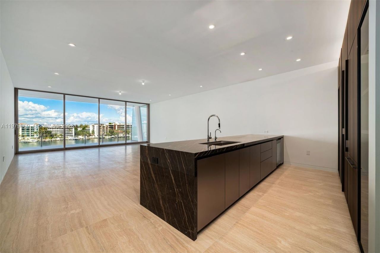 5 Grove Isle Dr , Unit L506, Coconut Grove, FL 33133 Photo