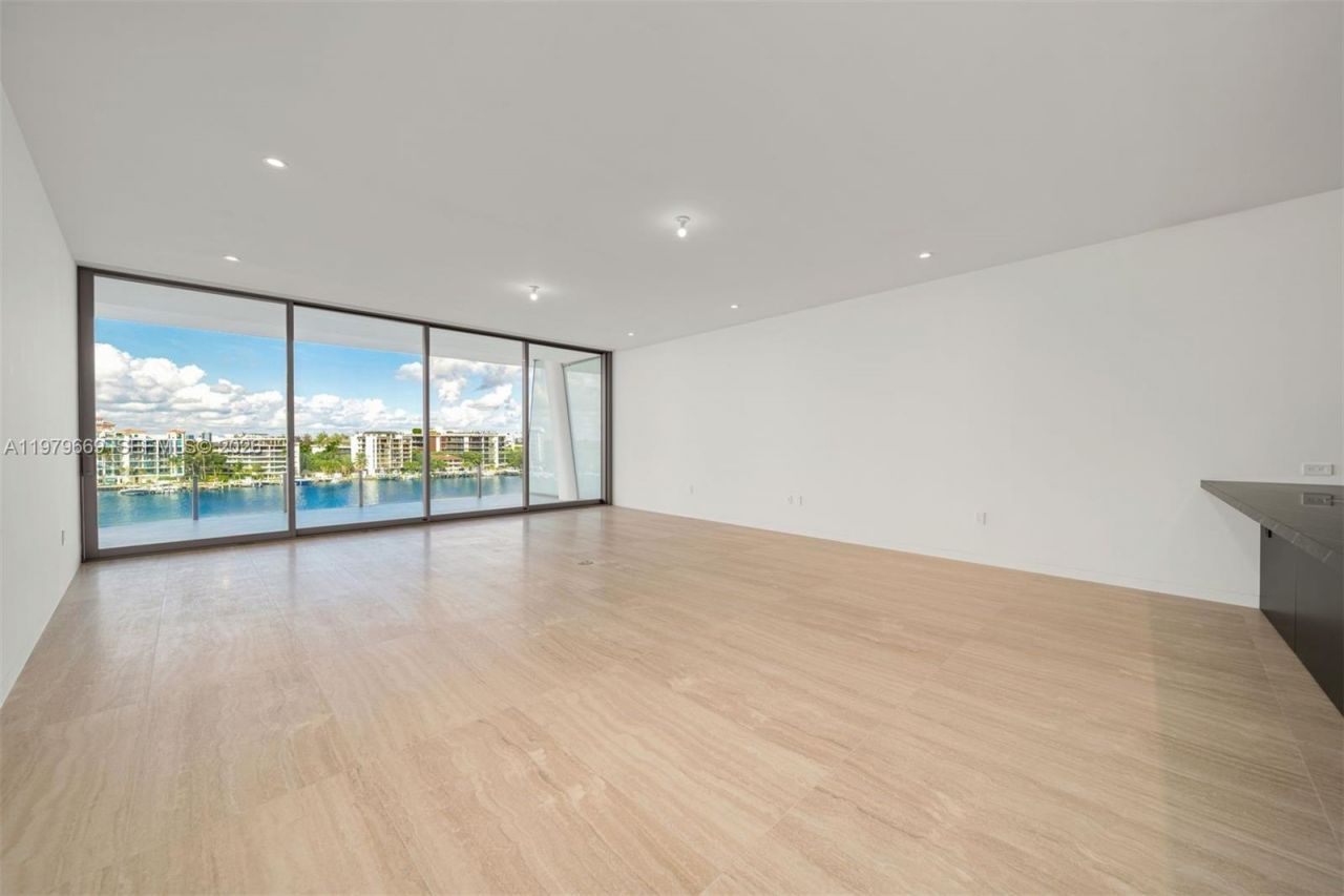 5 Grove Isle Dr , Unit L506, Coconut Grove, FL 33133 Photo