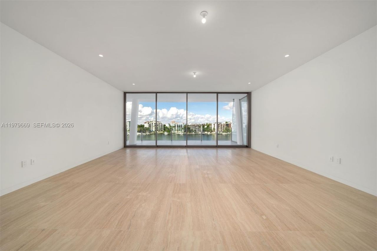 5 Grove Isle Dr , Unit L506, Coconut Grove, FL 33133 Photo