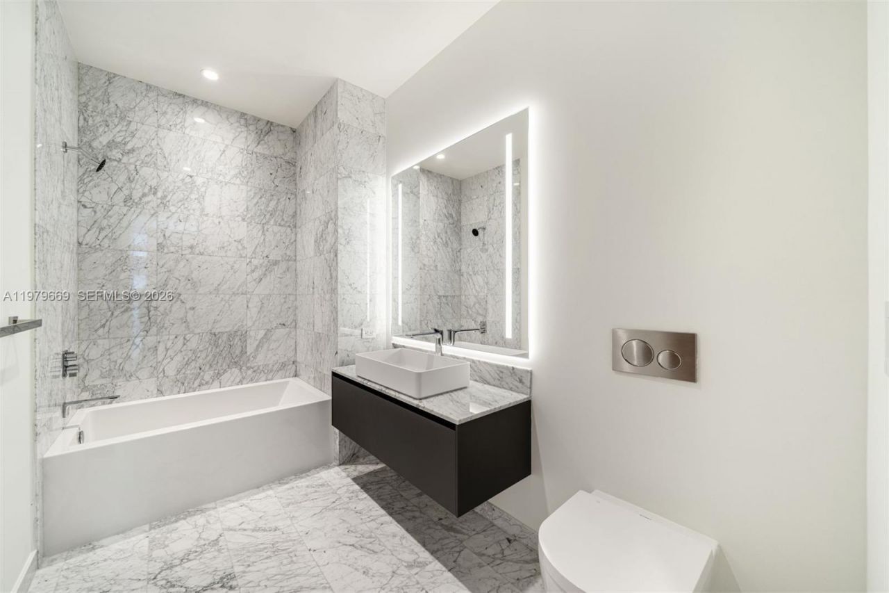 5 Grove Isle Dr , Unit L506, Coconut Grove, FL 33133 Photo