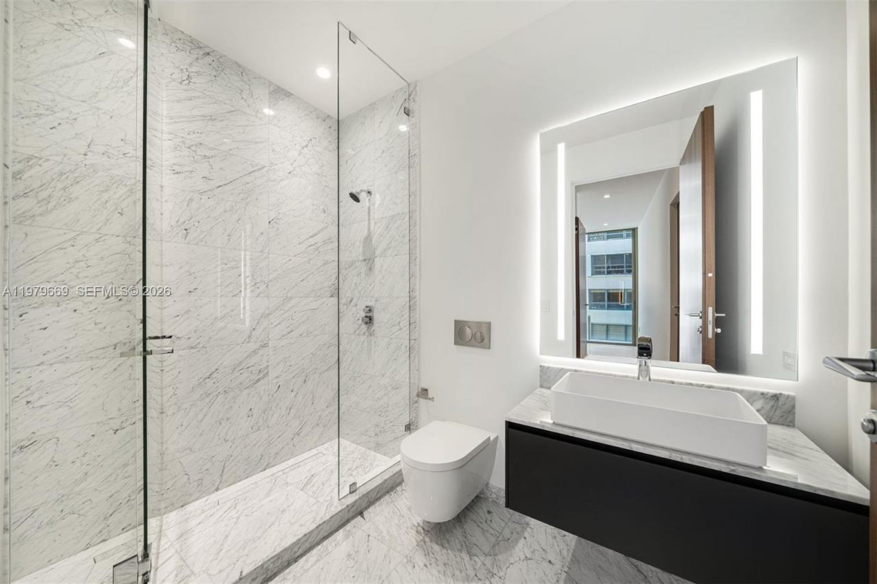 5 Grove Isle Dr , Unit L506, Coconut Grove, FL 33133 Photo