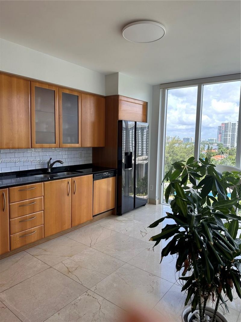 19111 Collins Ave , Unit 803, Sunny Isles Beach, FL 33160 Photo