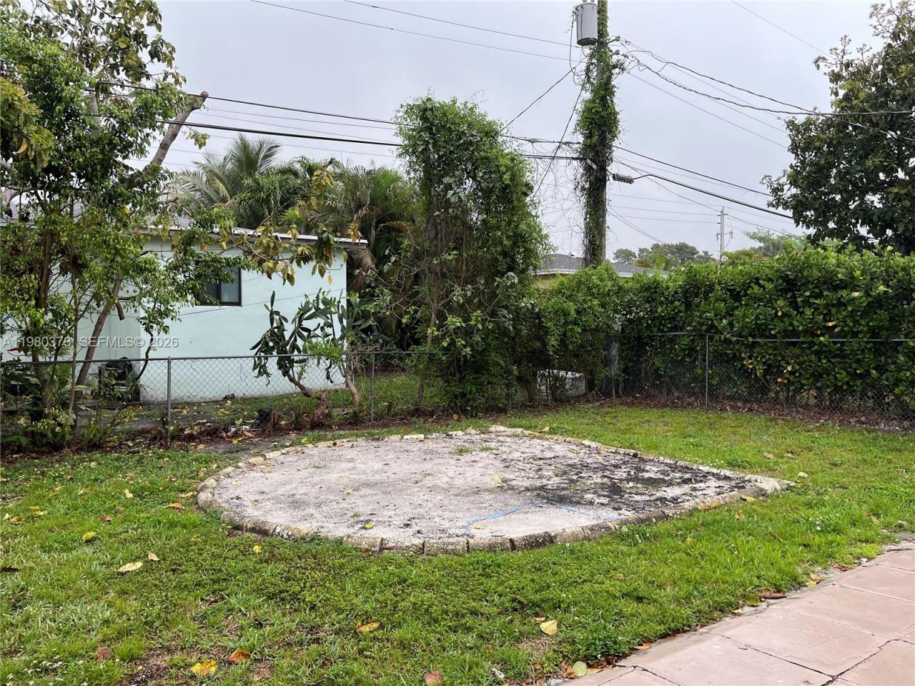 6261 NW 40th St , Virginia Gardens, FL 33166 Photo