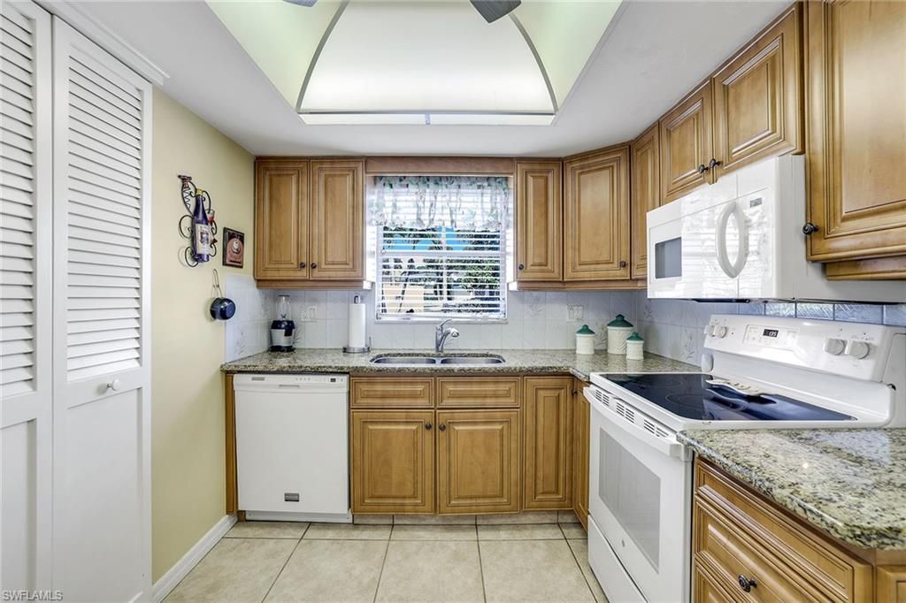 12 Watercolor Way, Unit 12, Naples, FL 34113 Photo