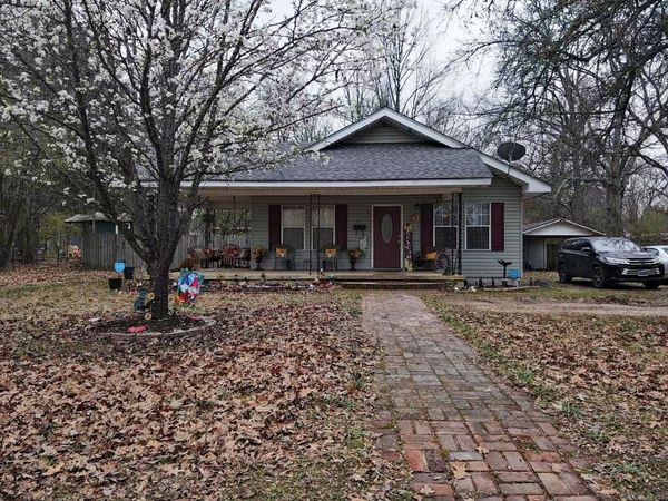 908 E Pine Street, Gurdon, AR 71743