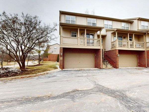 2890 Barclay Way, Ann Arbor, MI 48105