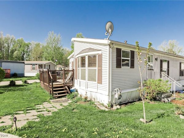 6610 Lear Nagle Road, Unit 33, North Ridgeville, OH 44039