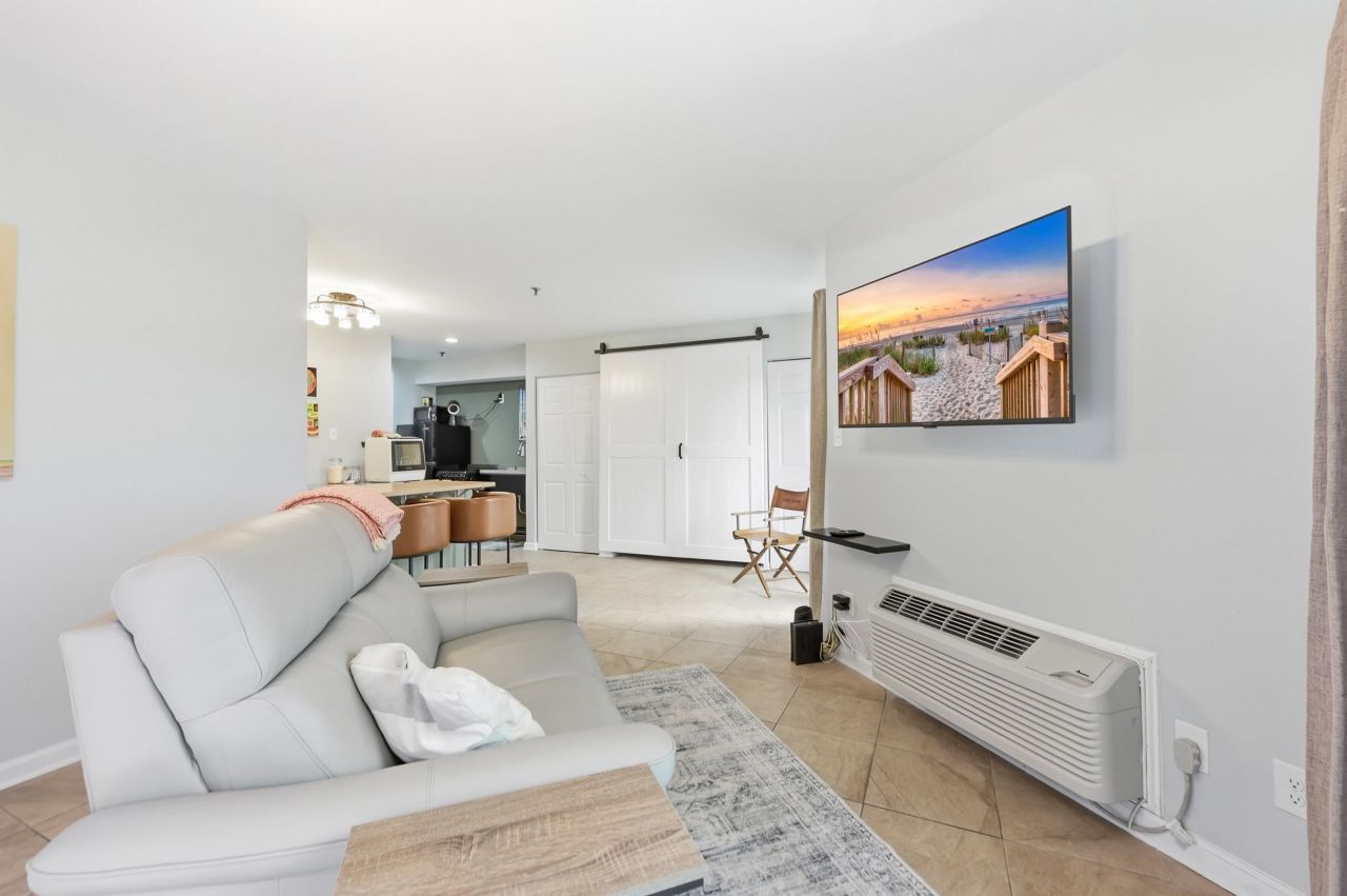 1100 Possum Trot Rd. Photo 10