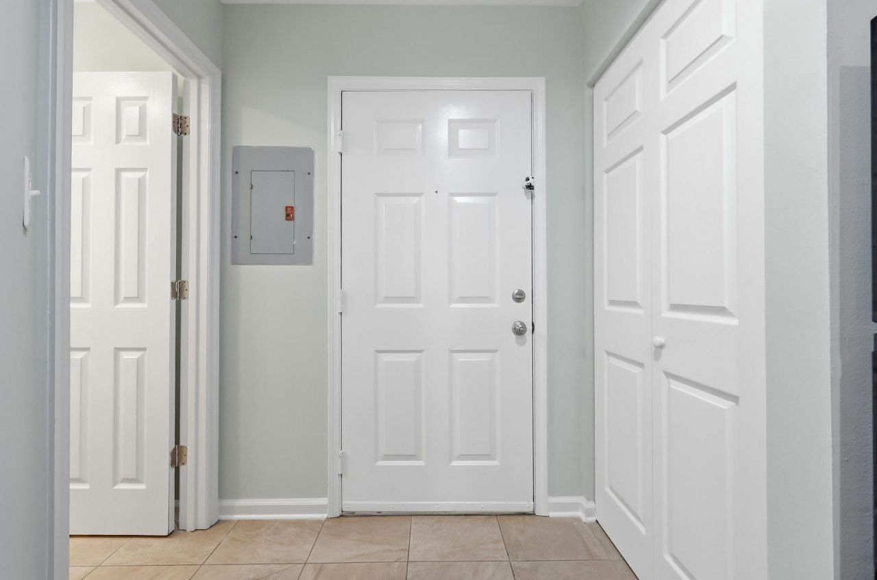 1100 Possum Trot Rd. Photo 4