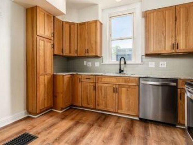 479 Siebert Street , Columbus, OH 43206 Photo 12