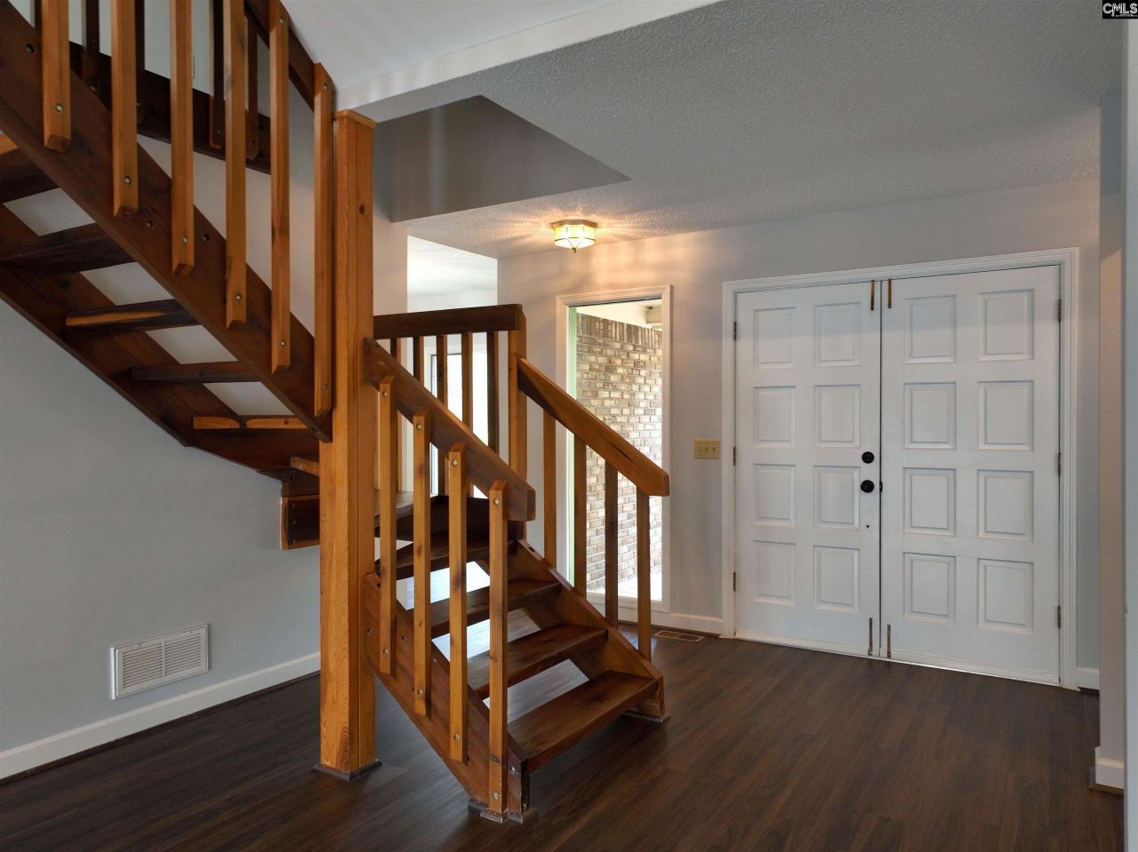 141 Woodstork Way  Photo 7