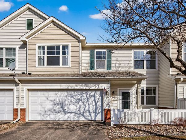 794 Cobblestone Way , Shakopee, MN 55379
