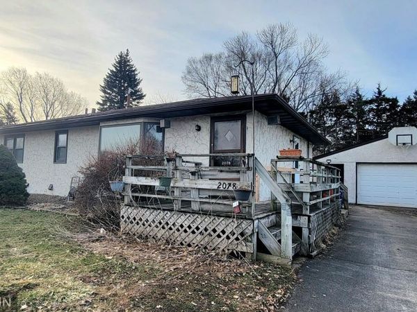 2078 Diffley Road , Eagan, MN 55122